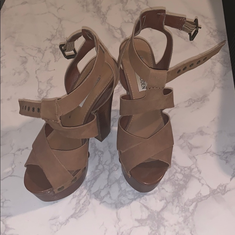Platform sandals